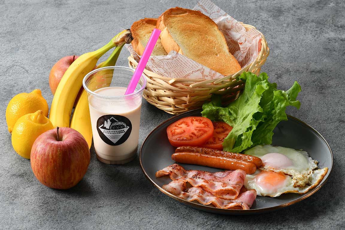 手作りスムージー付きフレッシュ朝食