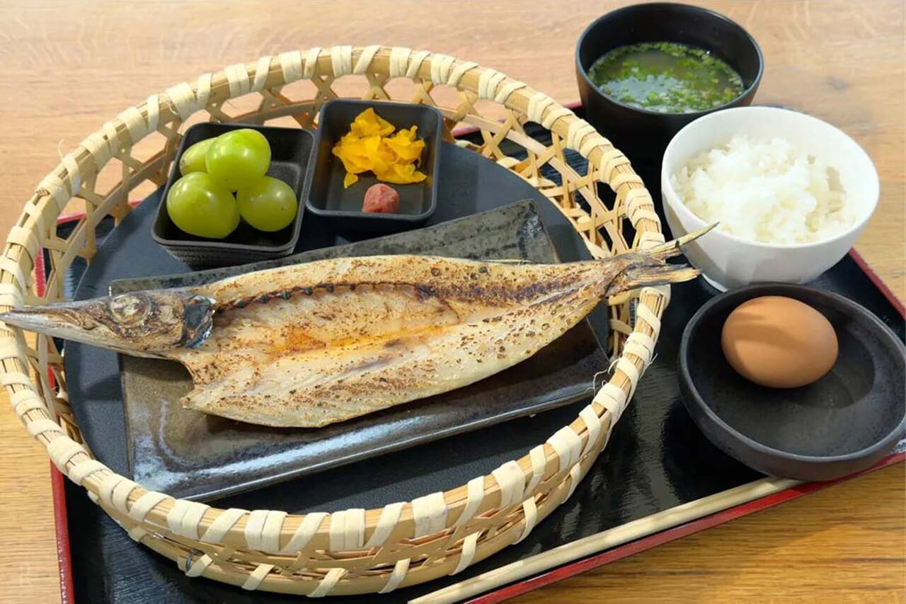 和の朝食(炙り干物定食)