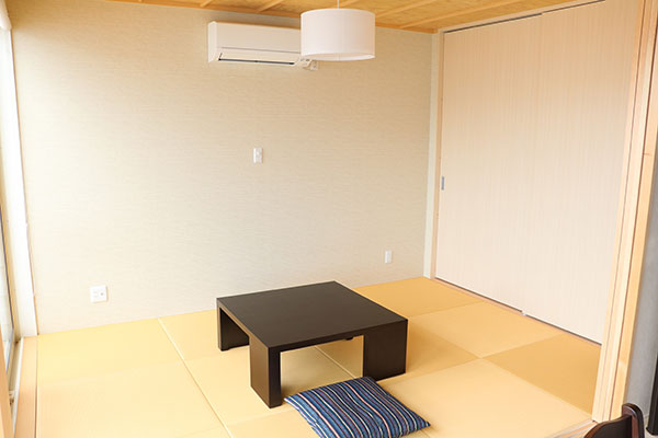 Ryukyu tatami (Japanese style room)