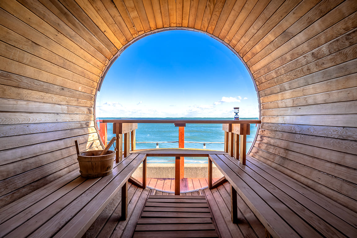 [Glamping guests only] Barrel sauna