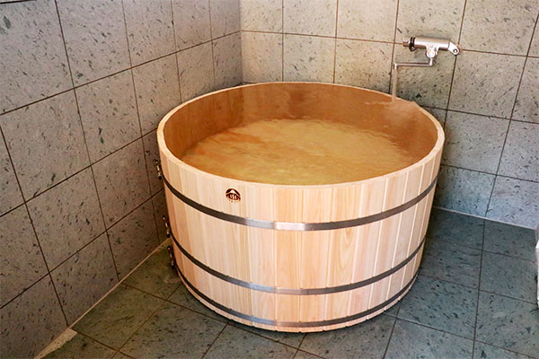 Fuji cypress barrel bath