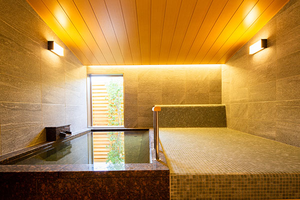 Natural hot springs, large hot spring baths, bedrock baths, and two types of saunas