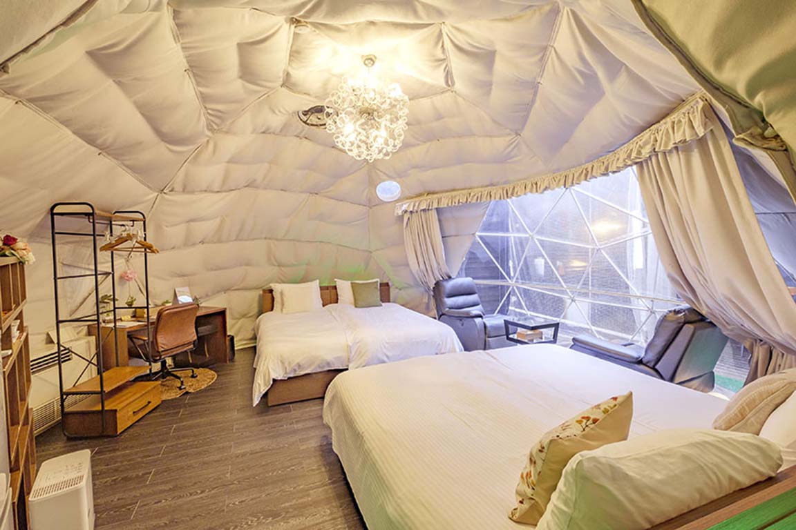 Sweet Glamping (with dome tent + outdoor hot spring bath + tent sauna + container house)