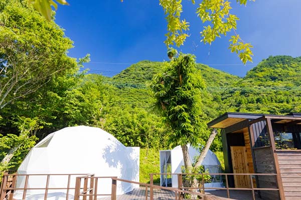 [10] Dome tent with hot spring, XNUMX single beds