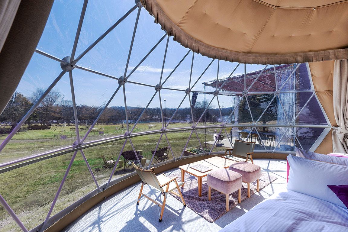 Lakeside Lake View Dome