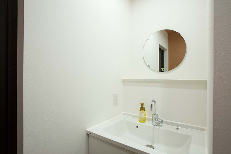 separate powder room