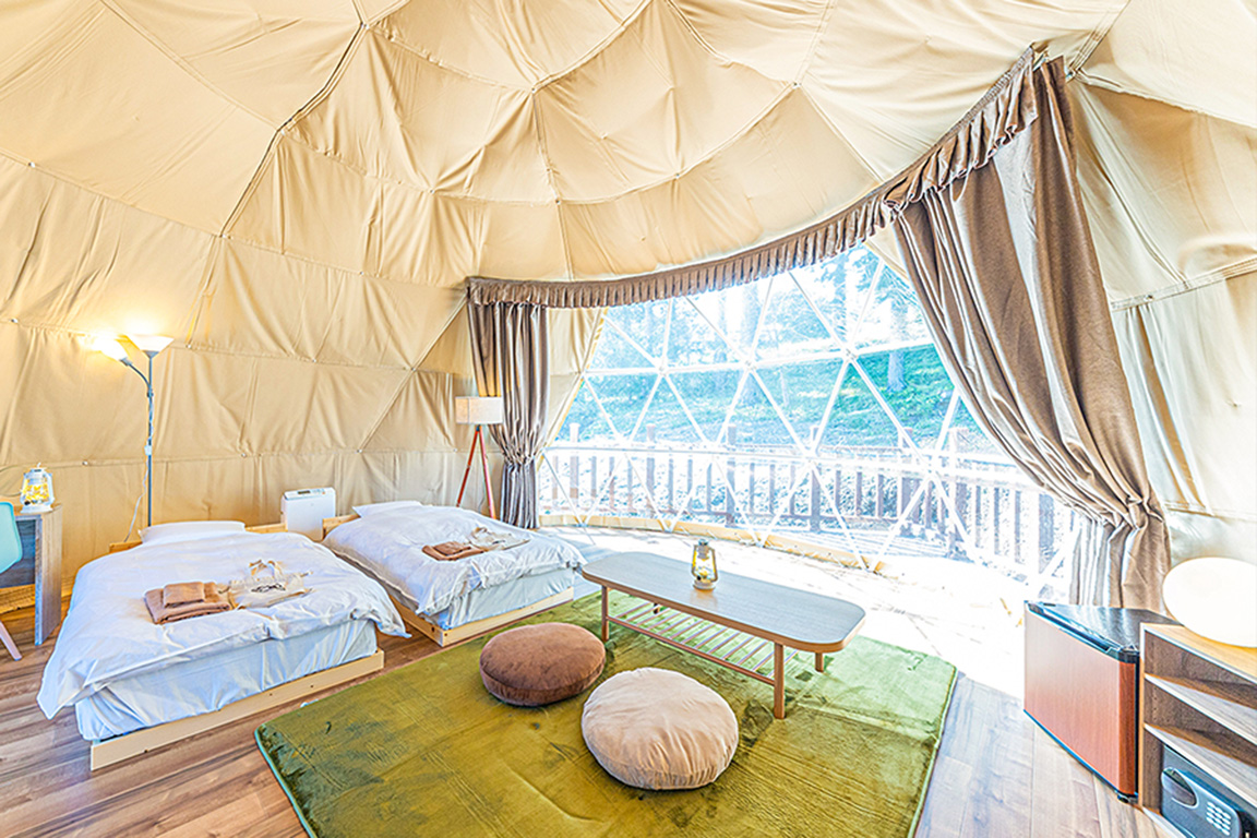 大空間のドーム型テント