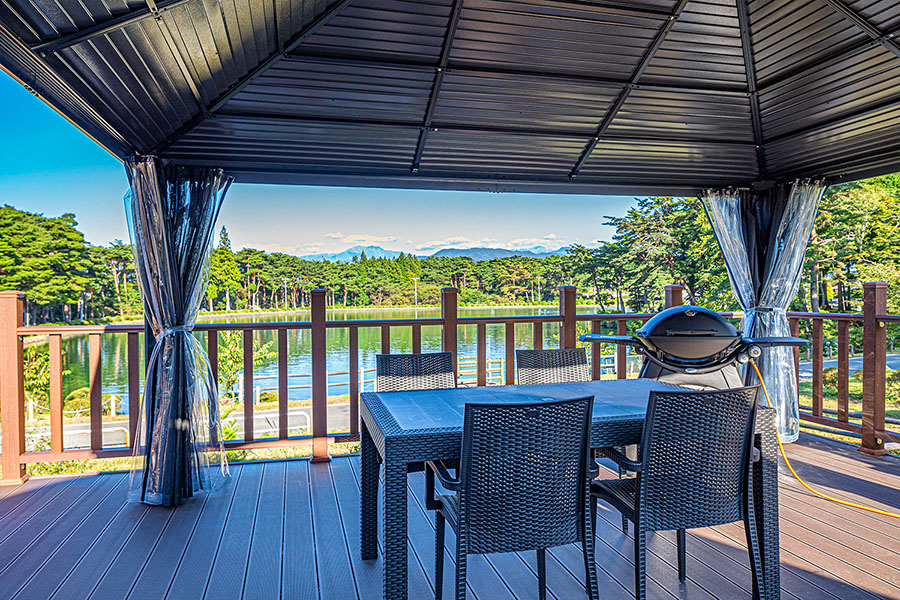 建物型の食事スペース