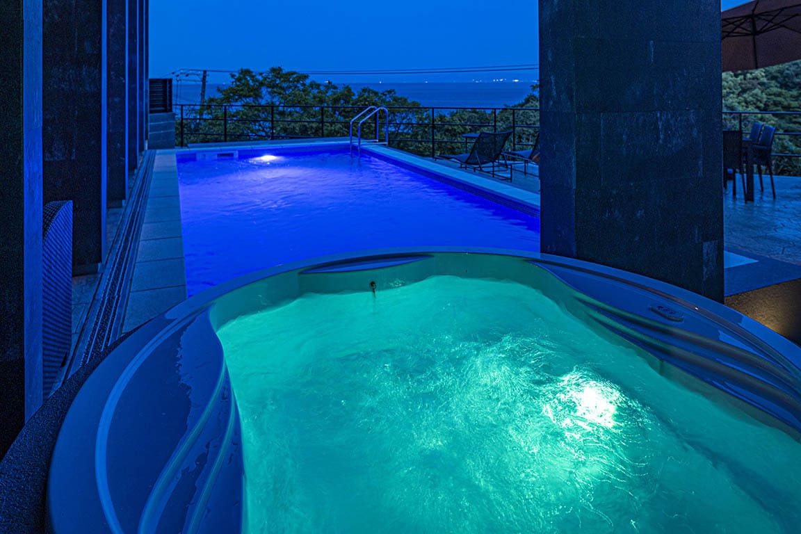 Jacuzzi bathroom