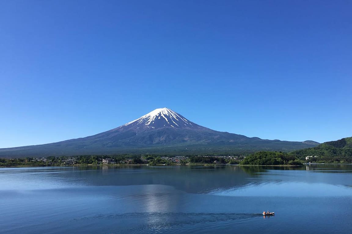 澄んだ空気と絶景の町 「富士河口湖」（イメージ）