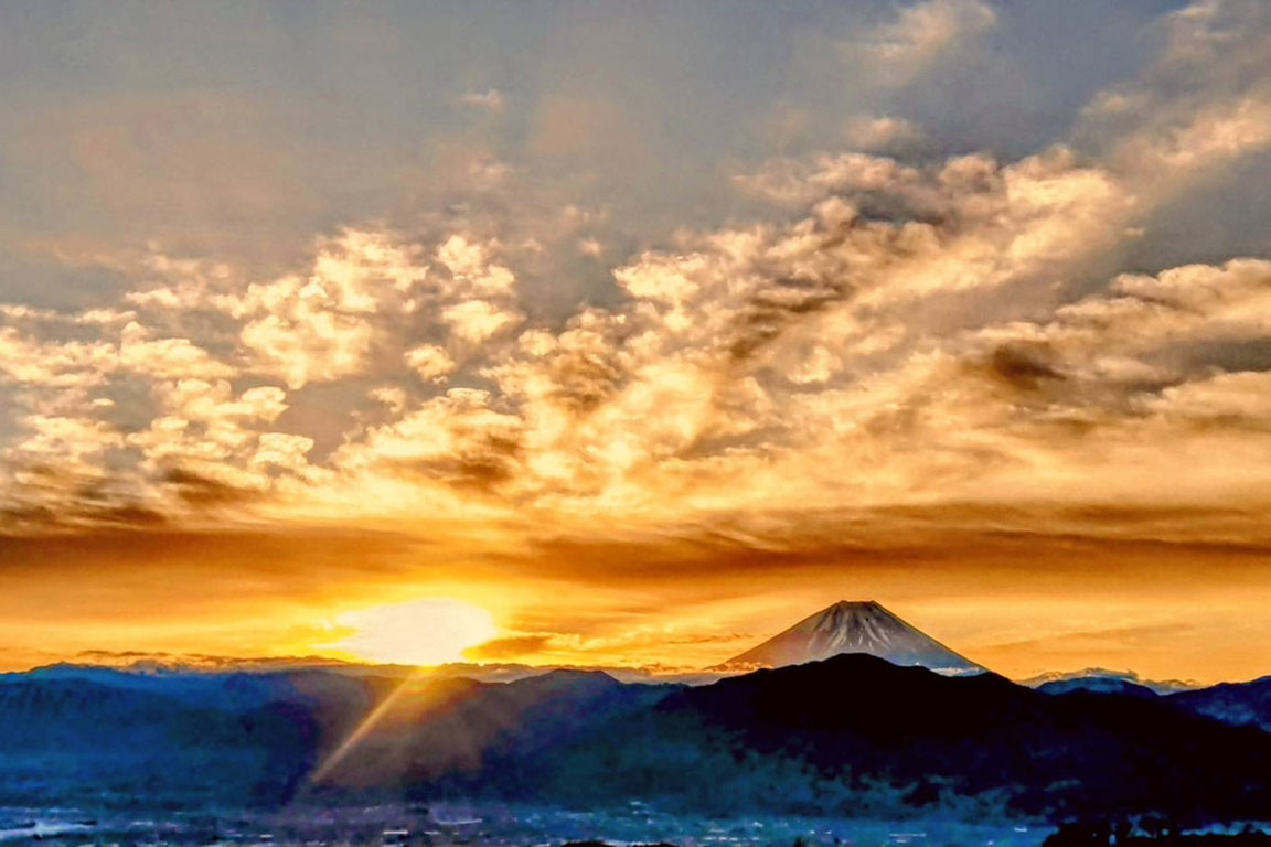 南アルプスの麓 ユネスコエコパークの大自然から望む絶景