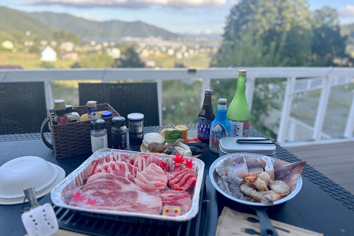 Enjoy a special BBQ made with Yamanashi Prefecture specialty products.