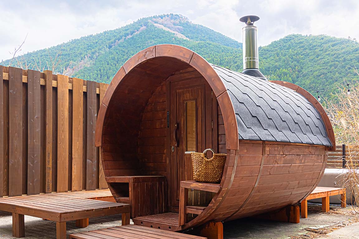 Private barrel sauna