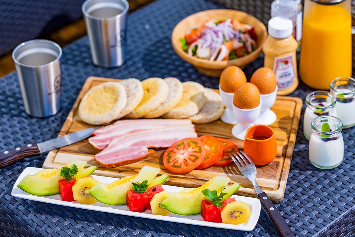 glamping breakfast