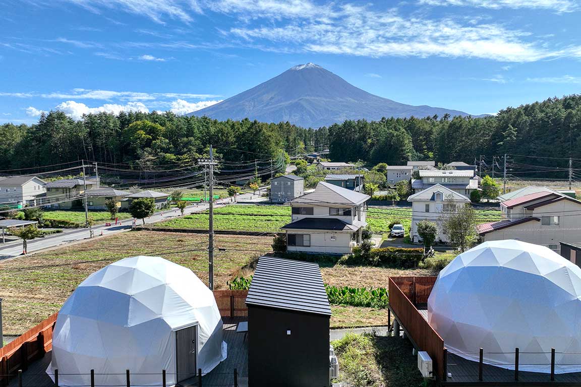 Limited to 1 groups per day. Dome-shaped tent that can be reserved for one building