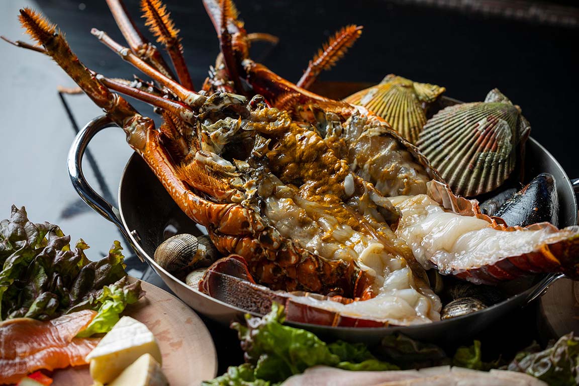 <Seafood main> A hearty BBQ that tastes Izu