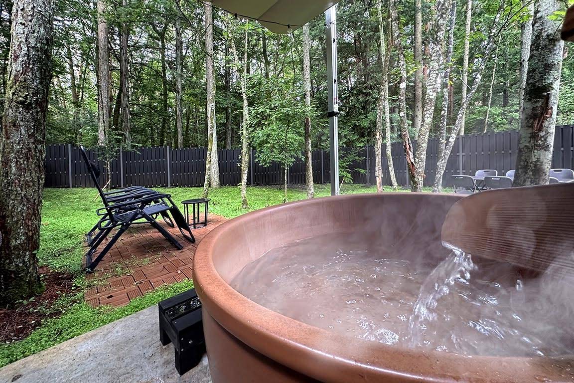 Open-air bath and large private garden