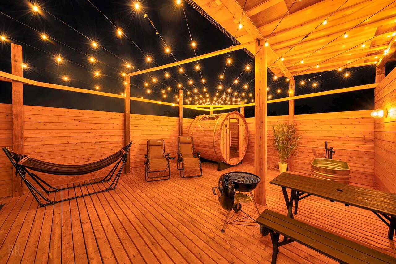 【愛犬同伴可】タイニーハウス【Famille】定員3名〈バレルサウナ付き〉