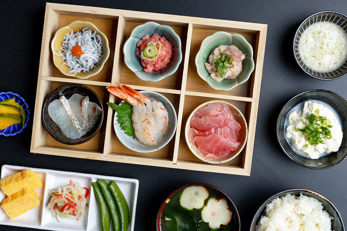 海鮮6種盛りの和朝食