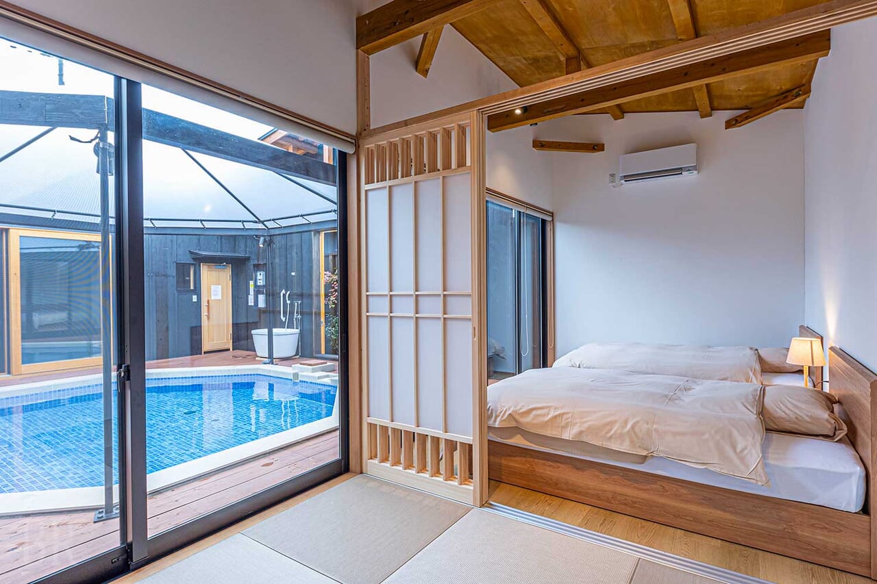 瑠璃浜 NEST（ネスト）