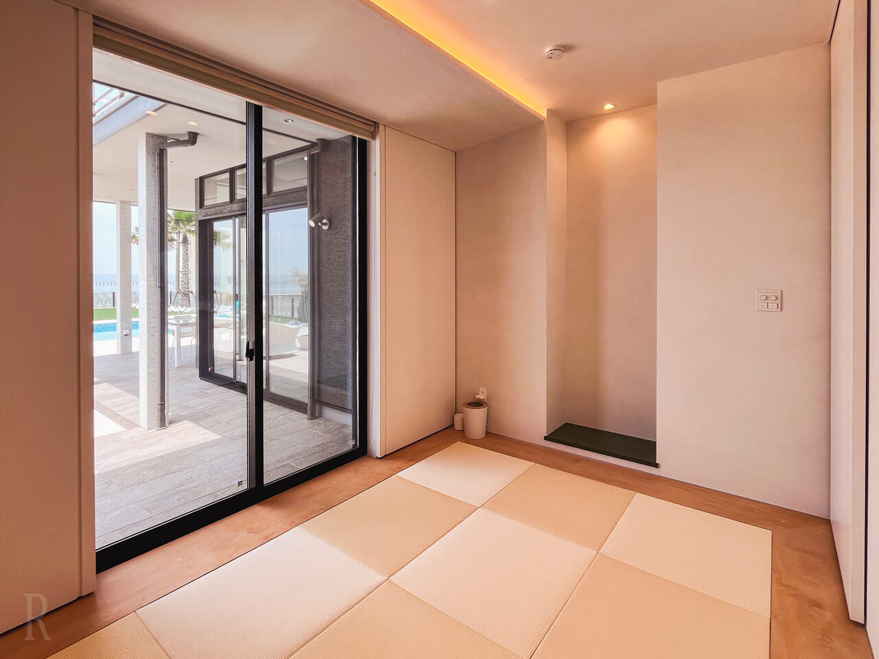 CORAL SUITE VILLA chita