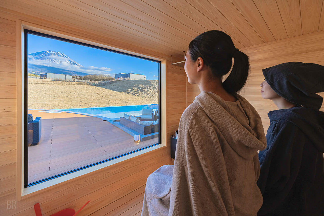 ラグジュアリーツインドーム -プール付き／直径10m×2棟