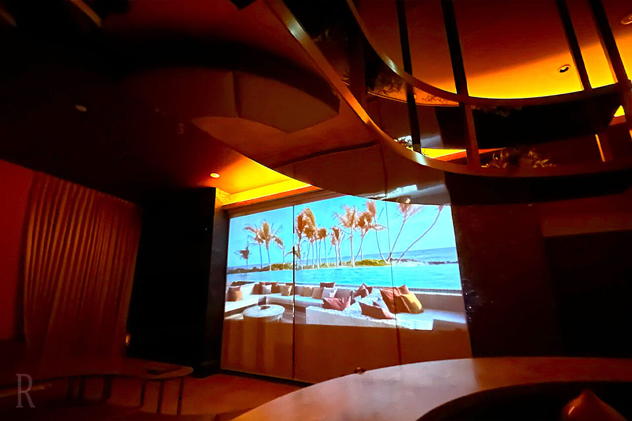 プロジェクター / カラオケ