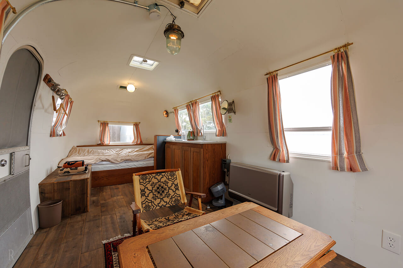 Barbara Airstream 22ft