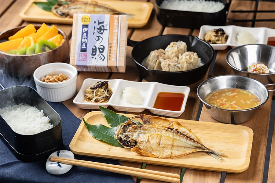 炊き立てごはんの和朝食